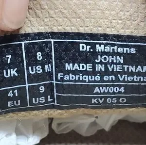 Dr. Martens | Shoes | Vintage Y2k 9s Dr Martens John Pebbled  display picture 3